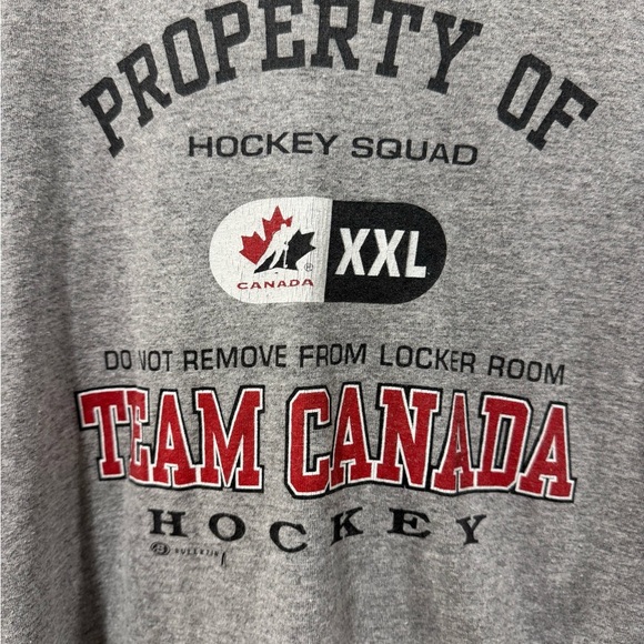 Vintage Team Canada Hockey Squad Locker T-Shirt - Picture 3 of 6